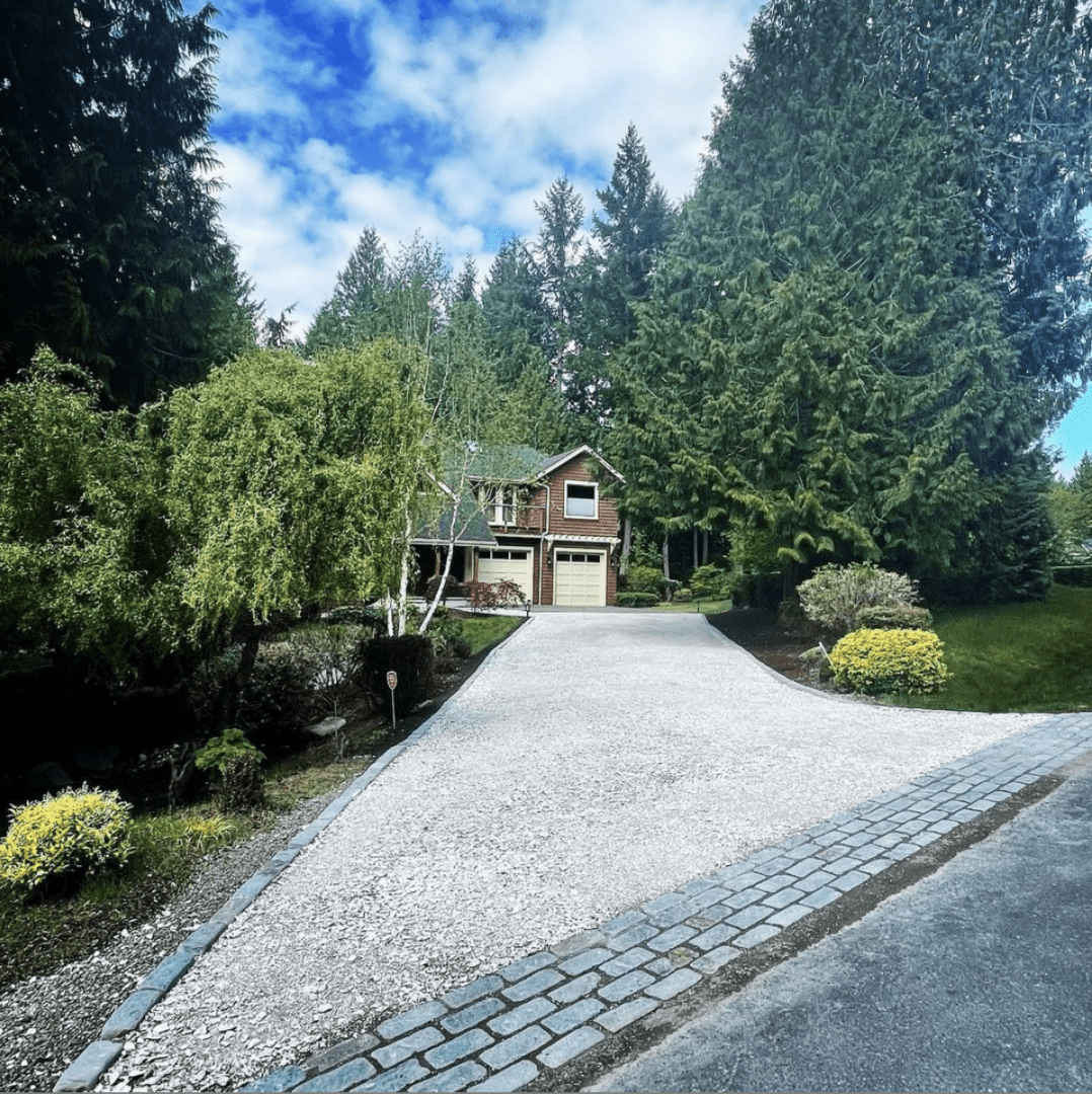 Driveway with crushed oyster shell flooring